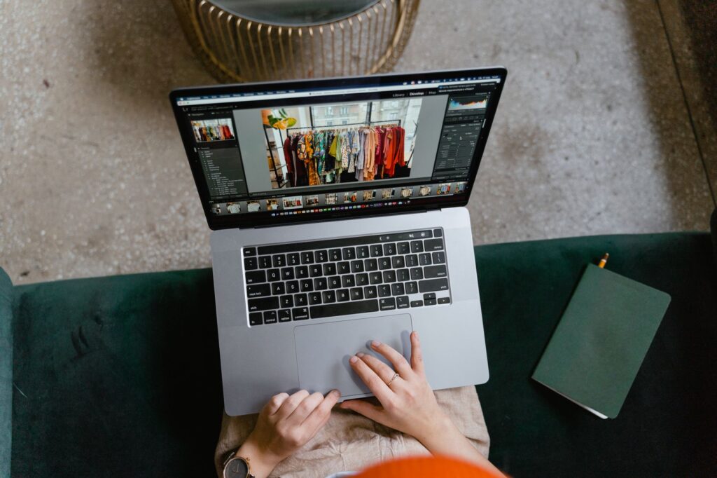 How to Save and Share a Boutique Wishlist Online